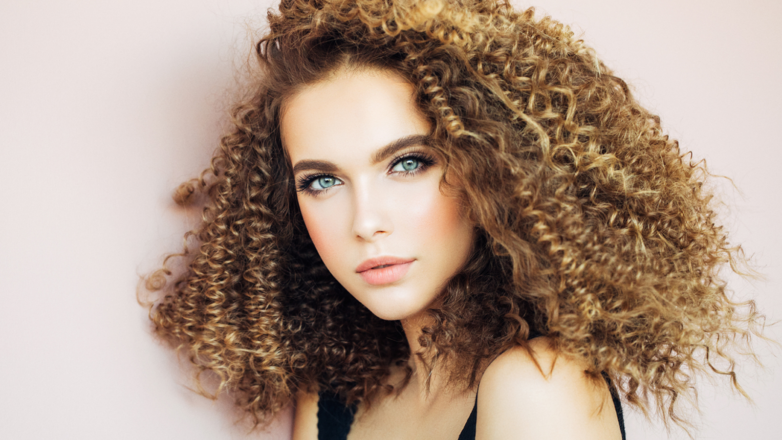 Ultimate Guide to Curly Hair – Mosaic Hair Group